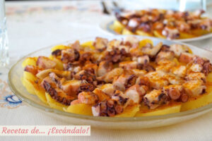 Pulpo a la gallega o pulpo á feira. Receta tradicional