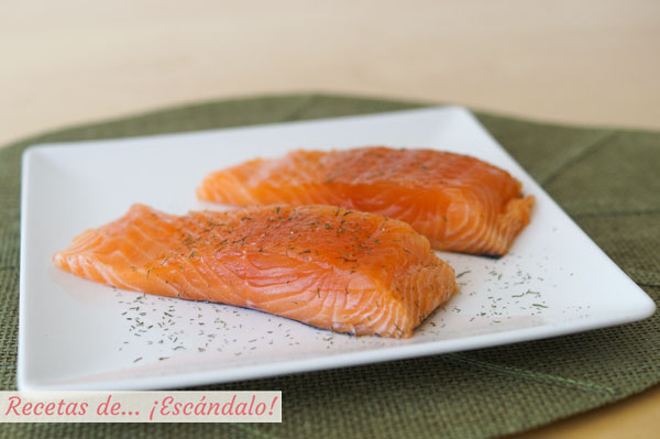 Receta de salmon marinado al eneldo
