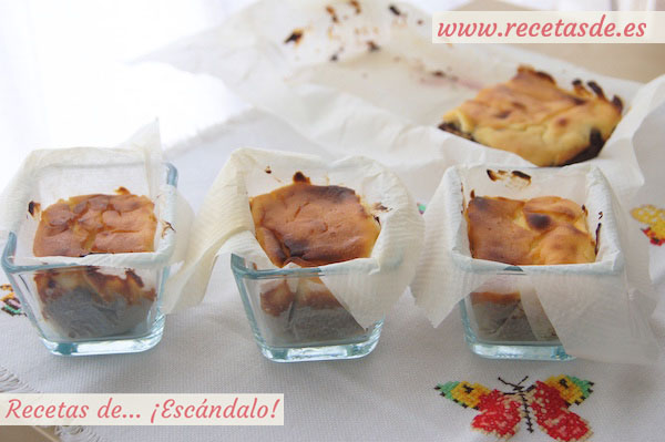 Cómo hacer brownie de chocolate y tarta de queso con nueces