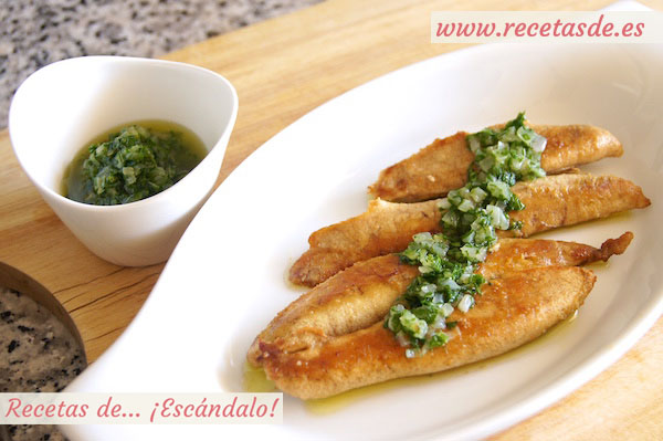 Huevas de pescado aliñadas con salsa verde