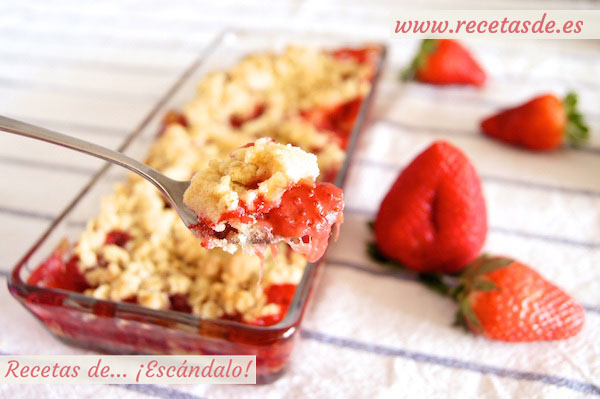Crumble de fresas, la receta más fácil