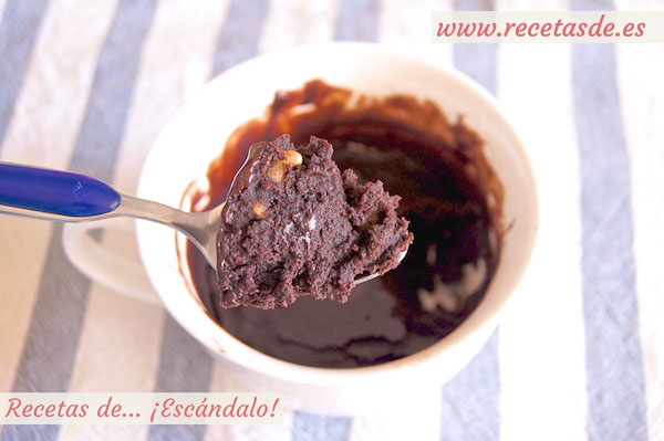 ReceMug cake brownie de chocolate y nueces al microondas en tazata de mug cake brownie de chocolate y nueces al microondas en taza
