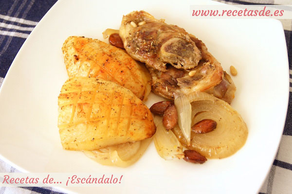 Receta de asado de chuletas de cordero al horno con patatas y almendras