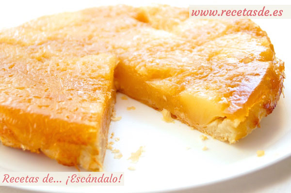 Receta de tarta tatin de manzana con hojaldre, casera y fácil
