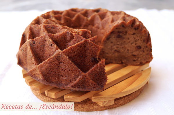 Bundt cake de platano, chocolate y canela