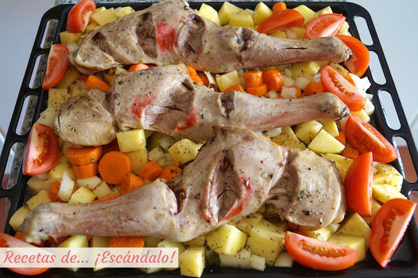 Paletillas de cordero lechal asándose