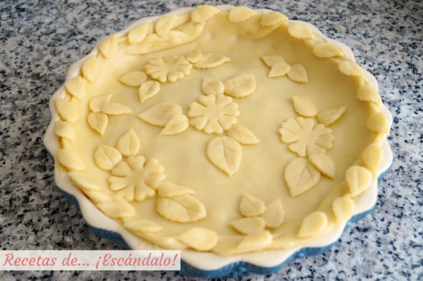 Tarta de manzana americana con decoracion