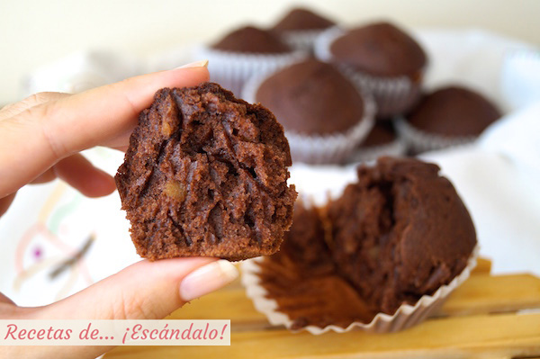 Receta de magdalenas de chocolate caseras y esponjosas