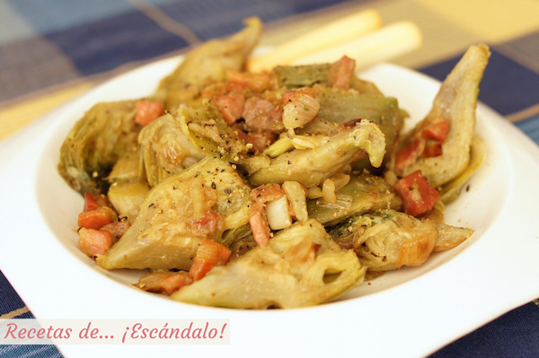 Alcachofas con jamon y cebolla
