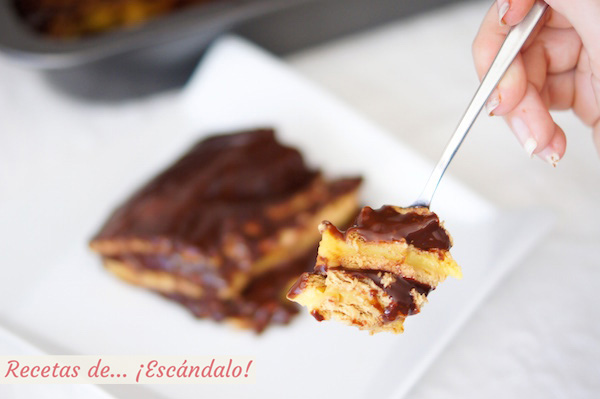 Receta de tarta de la abuela, tarta de chocolate, galletas y natillas