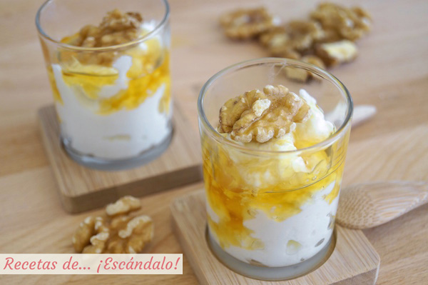 Queso fresco con miel y nueces (mel i mato)