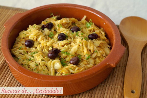 Bacalao dorado o bacalhau a bras, receta portuguesa