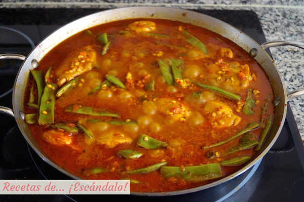 Paella de pollo
