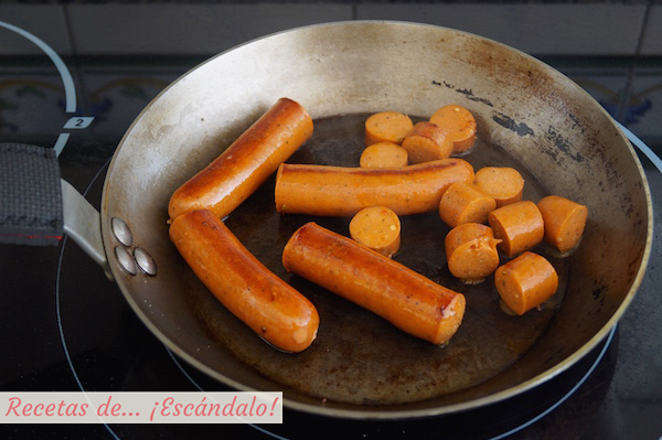 Salchichas cocidas picantes ahumadas