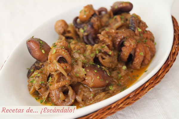 Receta de pulpitos encebollados con salsa