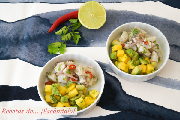 Ceviche de corvina peruano con aguacate y mango