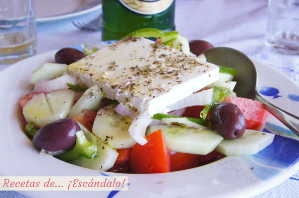 Auténtica ensalada griega de Santorini