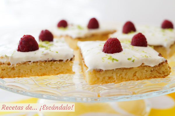 Como hacer bizcochitos de limon jugosos con crema de queso mascarpone y lima