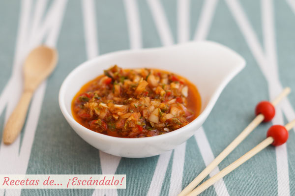 Receta de salsa chimichurri casera, tipica argentina