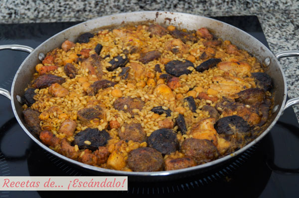 Arroz con costra de elche