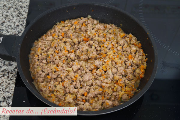 Carne picada para el pastel de carne