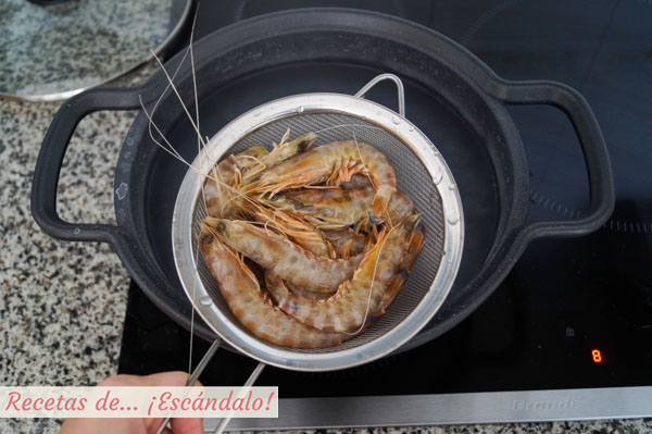 Como cocer langostinos congelados