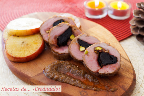 Como hacer solomillo de cerdo relleno al horno con manzana y salsa de cebolla al Oporto