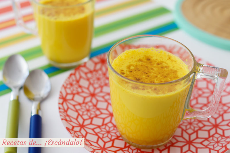 Golden milk o leche dorada con curcuma y especias