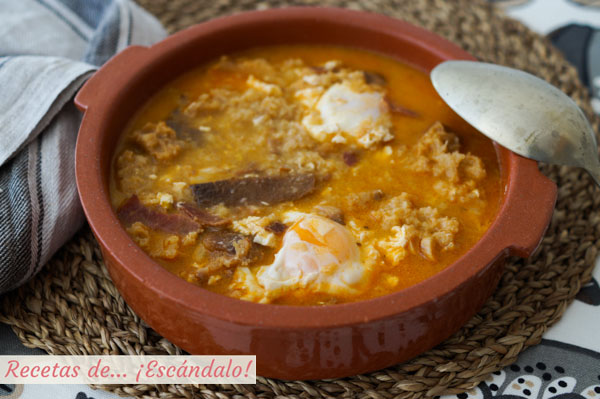 Como hacer sopa de ajo o sopa castellana. Receta tradicional.
