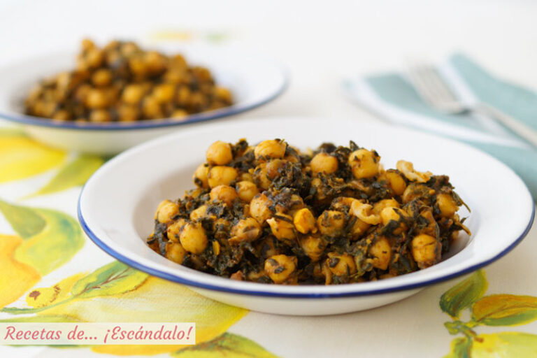 Garbanzos con espinacas. Receta de tapa tradicional