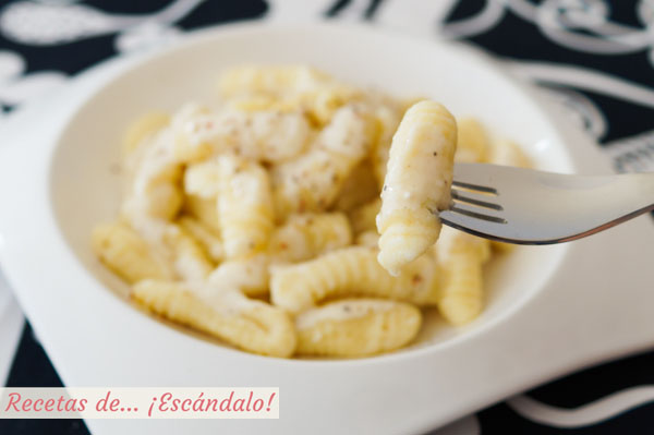Noquis de patata o gnocchi caseros, muy tiernos y jugosos, la mejor receta