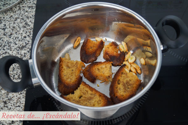Pan duro frito