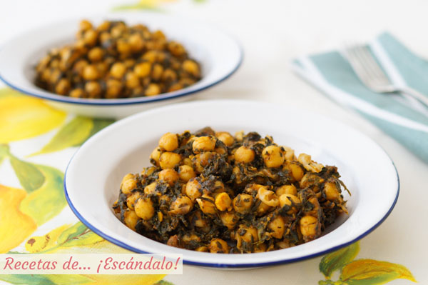 Receta de garbanzos con espinacas. Tapa tradicional