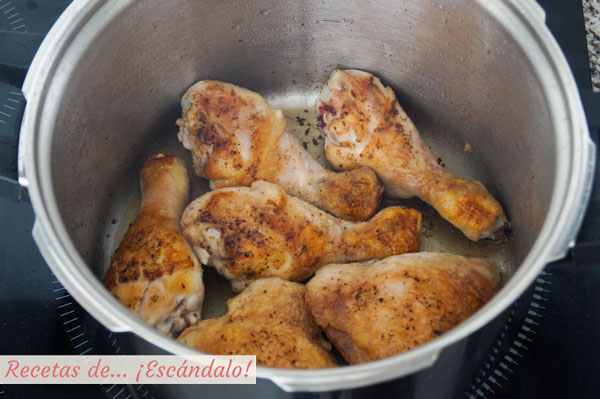 Muslos de pollo dorados