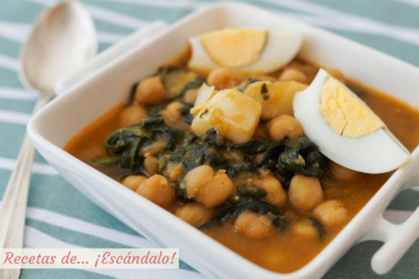 Receta de potaje de garbanzos con bacalao y espinacas o potaje de vigilia