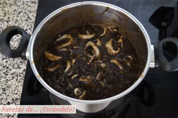 Calamares en su tinta