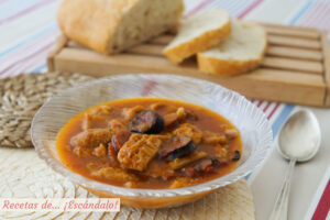 Receta de callos a la madrileña. Plato de cocina tradicional