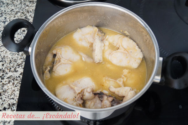 Merluza a la vasca