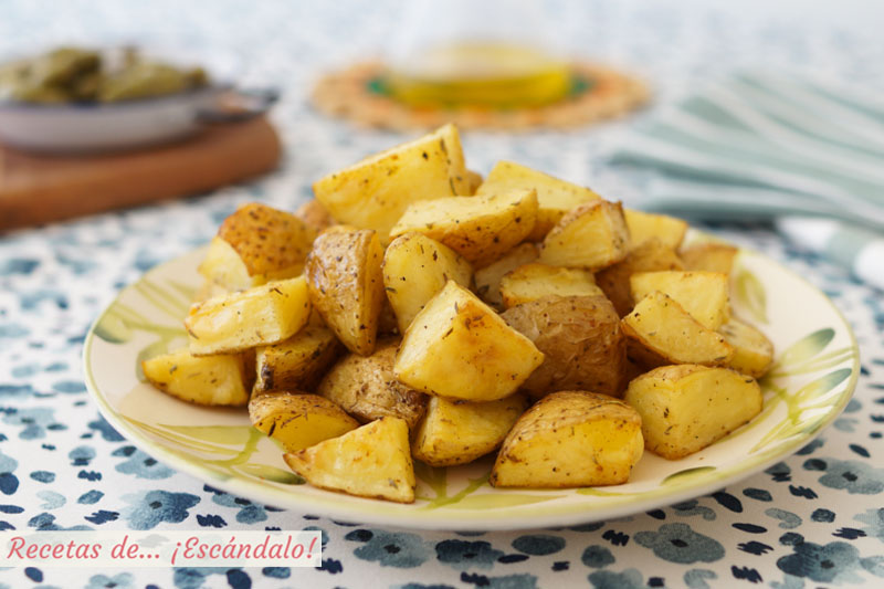 Patatas al horno asadas, la guarnicion ideal o aperitivo