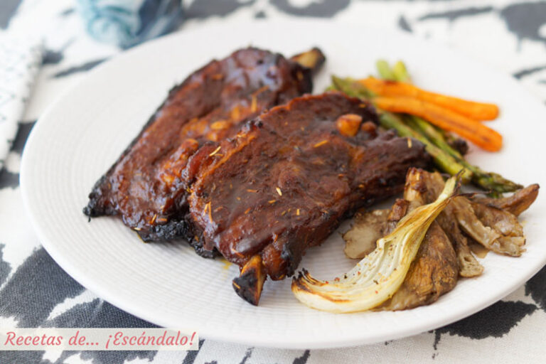 Churrasco de ternera al horno con salsa barbacoa y verduras asadas