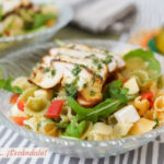 Ensalada de pasta con pollo