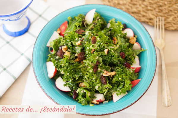 Receta de ensalada de quinoa y kale con vinagreta de mostaza, deliciosa