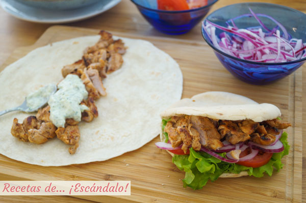 Como hacer doner kebab o durum kebab de pollo con salsa tzatziki