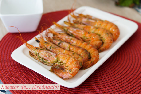 Receta de gambas al horno jugosas con majado de ajo y perejil, facil y rapida