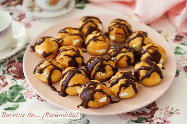 Profiteroles caseros rellenos