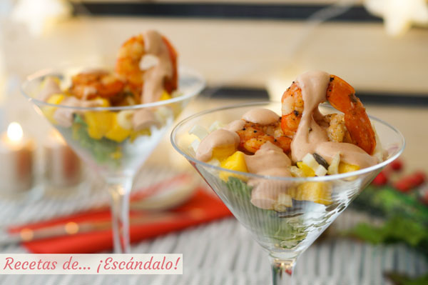 Receta de coctel de gambas a la plancha con salsa picante y mango