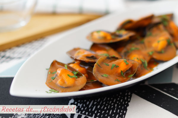 Receta de mejillones al vapor en salsa americana. Faciles y ricos