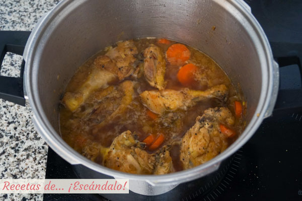 Pollo en salsa