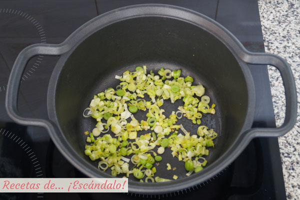 Sofrito de puerro y ajos tiernos