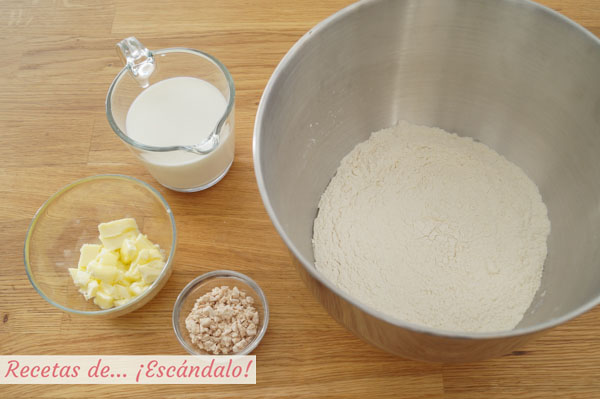 Ingredientes para pan casero para torrijas